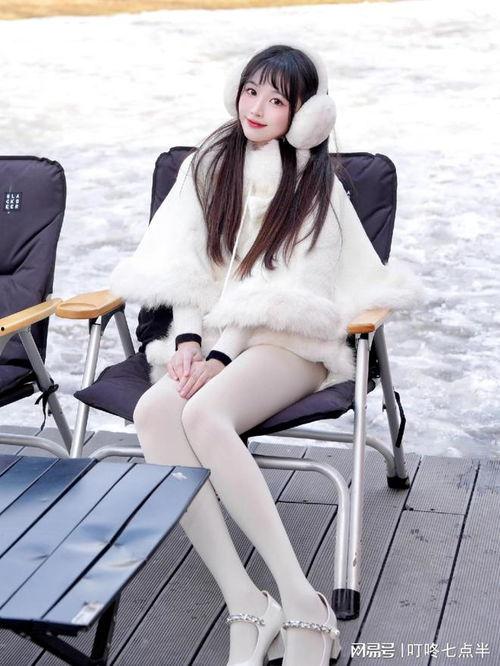 女生穿白丝袜的视频,白丝袜美女风采展示